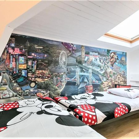 Mickey'S Gateway N4 Pour 6 Votre Refuge Familial Apartman Montévrain Kültér fotó